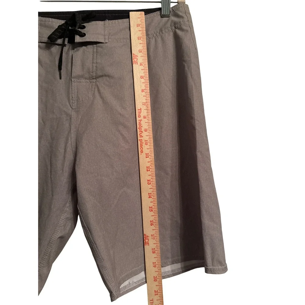 Tunaskin Men's Gray Board Shorts Size 32 Swim Trunks‎ Zip Pocket